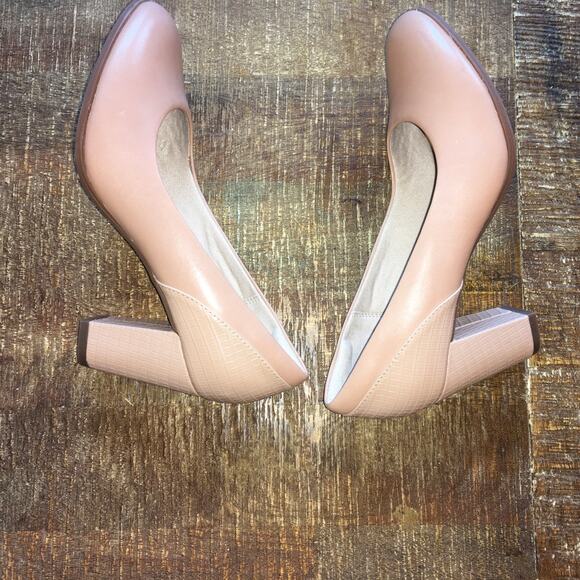 Clarks Alayna Ray Pump Womens 8.5 Heel Shoe Praline Beige Light Pink Classic - Picture 7 of 10